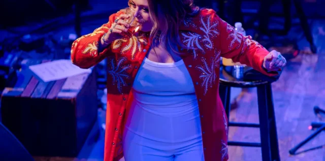Elle King Drunk at the Opry